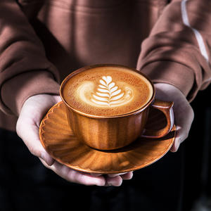 Ensemble tasse et soucoupe à café rétro en céramique, latte art, haut de gamme, exquis et personnalisé - Product Image 3