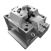 Moldes de Inyección para Piezas Automotrices con Dureza H13 y Sistema de Control de Temperatura con Calentamiento por Aceite para Piezas Estructurales Interiores