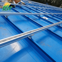 Système de fixation solaire photovoltaïque pour toiture métallique – Vis de suspension, rails modulaires en aluminium anodisé, fixation étanche par serre-câbles pour usage industriel