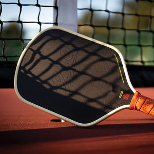 Paleta de Pickleball Bread and Butter <span class=keywords><strong>Loco</strong></span>, Núcleo de Espuma de Doble Densidad de 16 mm, Híbrida, Alargada, Fibra de Carbono Cruda CFC T700 - Product Image 3