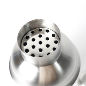 Shaker à <span class=keywords><strong>cocktail</strong></span> en acier inoxydable de 550 ml avec logo personnalisé pour barman - Product Image 5