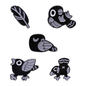 Broches de Esmalte con Diseño de Cuervo Miniatura, Estilo Punk, Joyería de Metal, Insignia para Solapa, Mochila, Camisa, Accesorios, Regalo - Product Image 3