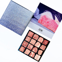 Boîtes isothermes en carton personnalisées avec isolation en mousse imperméable, pelliculage mat et fermeture magnétique pour l'emballage alimentaire de viande Wagyu surgelée