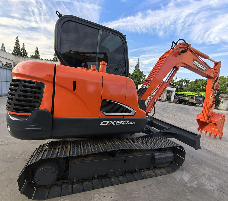Second Hand Doosan Excavator Dx60 From South Korea in Good Condition ...