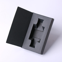 Boîtes d'emballage personnalisables pour flacons de parfum cosmétiques vides (blanc/noir) en carton recyclé avec gaufrage et logo personnalisé