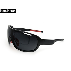 W001 Lente reemplazable Gafas de miopía Marco Gafas de sol deportivas especiales con estuche - Product Image 2