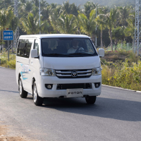 Minibus de passagers Foton C2 à toit plat, nouvelle édition, disponible en versions LHDRHD, fourni directement par l'usine, pour le transport touristique public