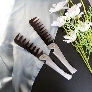 Peine para Hombre, Peine de Barbería para Peinado Slick Back, Peine de Bolsillo Plegable de Dientes Anchos para Estilo <span class=keywords><strong>Pompadour</strong></span>, Peine de Acero Inoxidable Plegable para Pomada y Aceite - Product Image 1