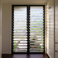 Fenêtre à persiennes en aluminium sur mesure, résistante aux intempéries, avec protection contre les impacts d'ouragan pour un flux d'air maximal, utilisation extérieure