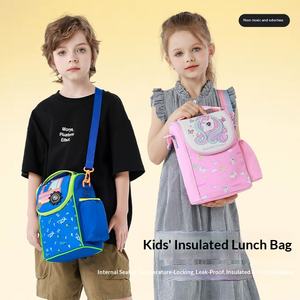 Sac à déjeuner isotherme pour enfants, motif licorne de dessin animé, imperméable, en polyester, pour l'école primaire, vente en gros - Product Image 3