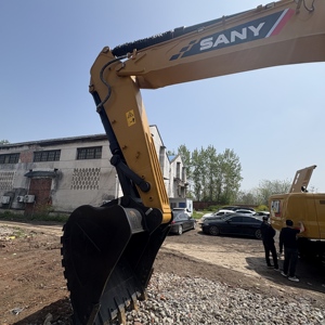 Excavatrice SANY 365 d'occasion, 36 tonnes |   Capacité du bac de 1,8 m³ |   Puissance hydraulique robuste pour les travaux de construction lourde et de terrassement - Product Image 5