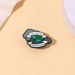 Épingle mignonne et amusante <span class=keywords><strong>en</strong></span> forme de <span class=keywords><strong>pigeon</strong></span> de dessin animé, animal unique, slogan 'Je vais tout détruire que vous aimez', alliage de zinc, placage nickel noir - Product Image 1