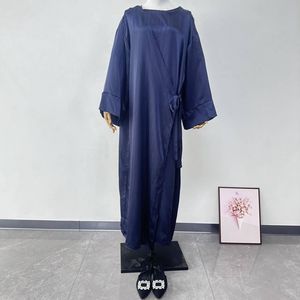 Abaya Elegante e Modesta per Donne, Vestito Lungo fino alla Caviglia con Spalline in Tessuto Satinato, Traspirante e Comodo, Ultima Moda per EID e Ramadan - Product Image 4