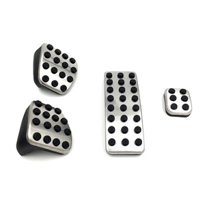 Metal Foot Pedals For Mercedes-Benz A B GLA CLA ML GL R-Class Stainless Steel Accelerator Brake Rest Pad Auto Parts - Product Image 3