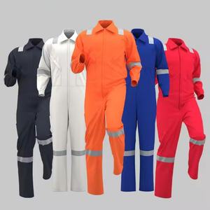 Overoles de Trabajo de Seguridad Resistentes al Agua Personalizables, Marca AmpsafeX, Ropa de Trabajo Industrial para Hombre, para Electricistas y Construcción - Product Image 2