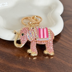 Lucky Llavero de <span class=keywords><strong>Elefante</strong></span> 3D Esmaltado con Incrustaciones de Diamantes de Imitación Coloridos, Colgante para Coche, Adorno Metálico para Bolso, Pequeño <span class=keywords><strong>Regalo</strong></span>, Venta al por Mayor - Product Image 4