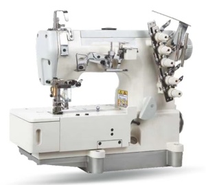 Máquina de Coser Industrial Interlock BT-500D Nueva, de Cama Plana, Cinco Hilos, Tres Agujas, Alimentación Manual, Motor Central - Product Image 1