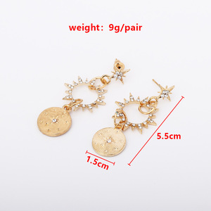 ต่างหูคริสตัลรูปดาวทรงหยดน้ำ ประดับเพชรทรงเหลี่ยมเจียระไนวิบวับ ดีไซน์เก๋สำหรับผู้หญิง เหมาะสำหรับงานปาร์ตี้ ผลิตจากโลหะผสมสังกะสี รุ่น 2026 - Product Image 4