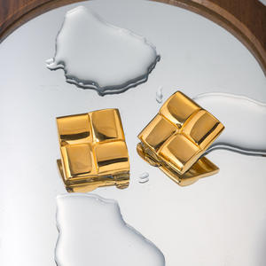 Nuovo caldo-vendita oro placcato ipoallergenico in acciaio inox quadrato pesante lucido pane orecchini <span class=keywords><strong>gioielli</strong></span> da donna - Product Image 5