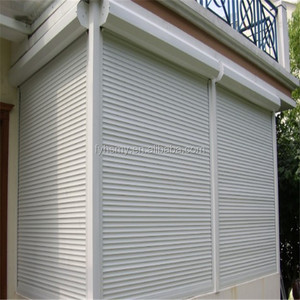 Portes <span class=keywords><strong>de</strong></span> volet roulant en alliage d'aluminium à moteur automatique bon marché <span class=keywords><strong>Porte</strong></span> <span class=keywords><strong>de</strong></span> <span class=keywords><strong>garage</strong></span> intérieure <span class=keywords><strong>de</strong></span> sécurité roulante pivotante - Product Image 2