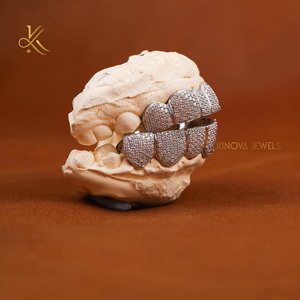 Grillz de dents de diamant Moissanite élégant fabriqué à partir de bijoux de bouche de luxe en argent sterling 925 parfait pour les déclarations de mode audacieuses - Product Image 3