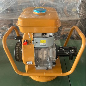 Vibrador de Concreto Portátil Amarillo con Motor de Gasolina de 4 Tiempos y 5 HP EY20, Maquinaria de Construcción - Product Image 3