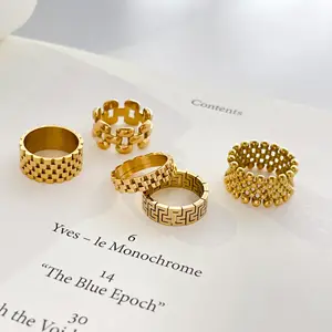 À la mode titane acier 18K plaqué or anneaux Anti-ternissement étanche chaîne bijoux anneau cadeaux pour les femmes
