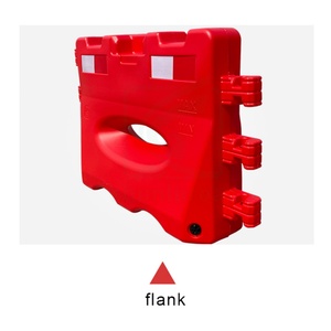 Barrière de sécurité routière en PEHD rouge, remplie d'eau, pour la sécurité des voies publiques - Product Image 3
