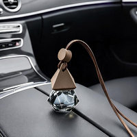 Diffuseur de parfum pour voiture, modèle ornement suspendu, flacon en verre cristal, désodorisant automobile, aromathérapie