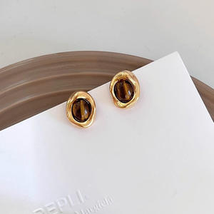 ต่างหูเงินแท้ S925 ประดับด้วยหินตาเสือ สำหรับผู้หญิง ดีไซน์ทันสมัย หรูหรา ดูมีระดับ  งานทองเหลืองคุณภาพสูง  ดีไซน์เฉพาะตัว  แฟชั่นสไตล์ Maillard - Product Image 3