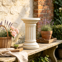 Socle de colonne cannelée romaine en résine, fait main, peint à la main, blanc crème, avec capitale perlée, pour plantes, style classique, pour jardin extérieur