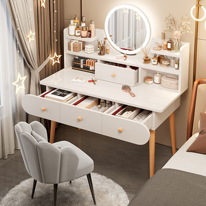 Mesa de tocador moderna y compacta para dormitorio con silla, espejo de maquillaje con luz LED y diseño orgánico. - Product Image 2
