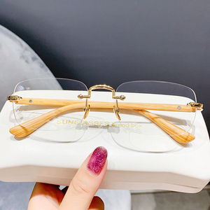 Montature per <span class=keywords><strong>Occhiali</strong></span> Senza Cornice Effetto Legno di Grande Vendita, <span class=keywords><strong>Occhiali</strong></span> <span class=keywords><strong>da</strong></span> <span class=keywords><strong>Vista</strong></span> Senza <span class=keywords><strong>Montatura</strong></span> per Ottica con Cornice Dorata di Marca - Product Image 4