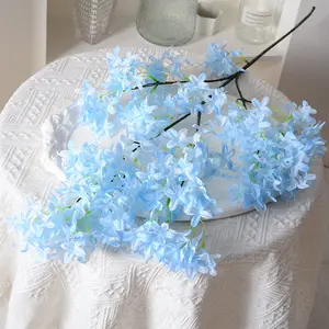 งานแต่งงานแสงสีฟ้าดอกซากุระต้นไม้สีขาวตกแต่งดอกไม้ประดิษฐ์ดอกซากุระ