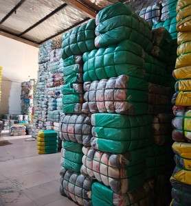 Pantaloni Casual Usati Resistenti e Traspiranti: Comfort Affidabile e Robustezza per <span class=keywords><strong>Lavori</strong></span> in Officina e Viaggi nel Weekend - Abbigliamento Usato - Product Image 4