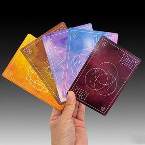 Impresión de Cartas <span class=keywords><strong>del</strong></span> Tarot en Papel Grueso y Resistente Personalizado, Cartas <span class=keywords><strong>del</strong></span> Tarot y Oráculos con Bordes Dorados Hechos en China - Product Image 1