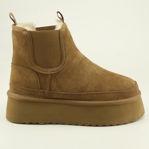 Bottes de neige style Uggs personnalisables à plateforme |   Bottines Chelsea imperméables doublées de fourrure pour l'hiver avec service OEM, étiquette privée acceptée - Product Image 1