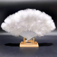 Éventail de mariage en plumes blanc perle et rouge, nouvel arrivage, style européen moderne professionnel, accessoire de mariage à tenir à la main