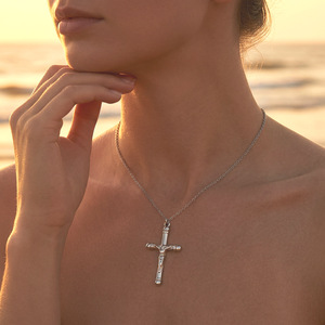 Fanhua Mücevher Tiktok'ta Çok Satan Kararmayan Paslanmaz Çelik Su Geçirmez Altın Kaplama Haç Kolye - Product Image 5