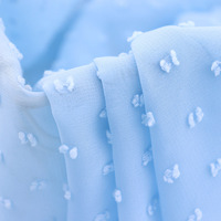 Échantillon Gratuit Personnalisé Tissu Chiffon Léger 100% Polyester Teint Respirant Couleur Unie avec Pompons pour Chemises et Jupes Fille en Rouleau
