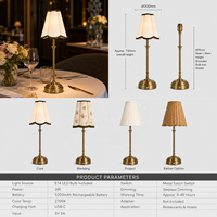 Lampe de table sans fil rechargeable de style européen simple avec ampoule LED E14 et abat-jour en tissu plissé pour restaurants et hôtels
