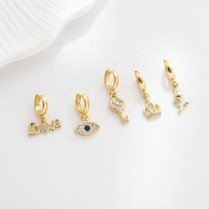 День Святого Валентина универсальная Застежка Ювелирные изделия позолоченная металлическая Корона очарование кулон с Цирконом ожерелье браслет Зажим медные ювелирные изделия - Product Image 6