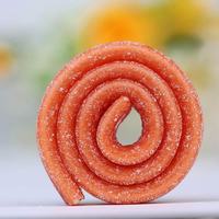 Haitaii 24g Collations importées coréennes Bandes aigres-douces à saveur fruitée Longue boîte de bouteille enduite de bonbon pomme/fraise/cocacola