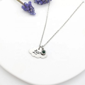 Collana in Acciaio Inossidabile con Logo Personalizzato, Testo e Nome Incisi, Ciondolo a Forma di Nuvola con Pietra Portafortuna, Regalo alla Moda - Product Image 2