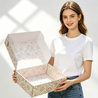 Boîte d'expédition en carton ondulé avec logo personnalisé, matériaux recyclés écologiques, pelliculage mat, emballage réutilisable pour chaussettes