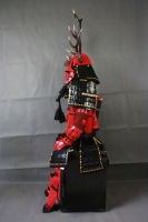 Tam Set Demir Samuray Yoroi Zırhı Oymalı 3D Altın Desenli Miğfer Göğüs Plakası Büyük Geyik Boynuzu Maedate Kabuto Giyilebilir Japon