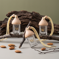 Bouteille en verre avec logo personnalisé, couvercle en bois de forme multiple, diffuseur de parfum pour voiture, flacon de parfum pour voiture