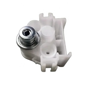 Regolatore di Pressione del Carburante Pompa Carburante 15610-27G00 1561027G00 per <span class=keywords><strong>Suzuki</strong></span> <span class=keywords><strong>DL</strong></span> 650 V-STROM - Product Image 1