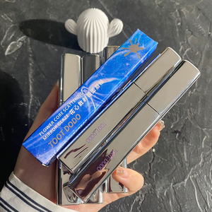 <span class=keywords><strong>Gloss</strong></span> à lèvres hydratant et repulpant effet miroir, longue tenue, fini mat argenté, végétalien, marque privée - Product Image 5