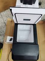 Réfrigérateur portable pour console centrale Tesla Cybertruck, mini-réfrigérateur de voiture, boîte de rangement réfrigérante, accessoires intérieurs pour véhicules électriques